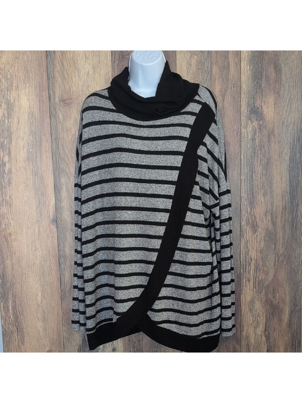 Women's Black Gray Semi Open Front Turtleneck Sweater XL               D426